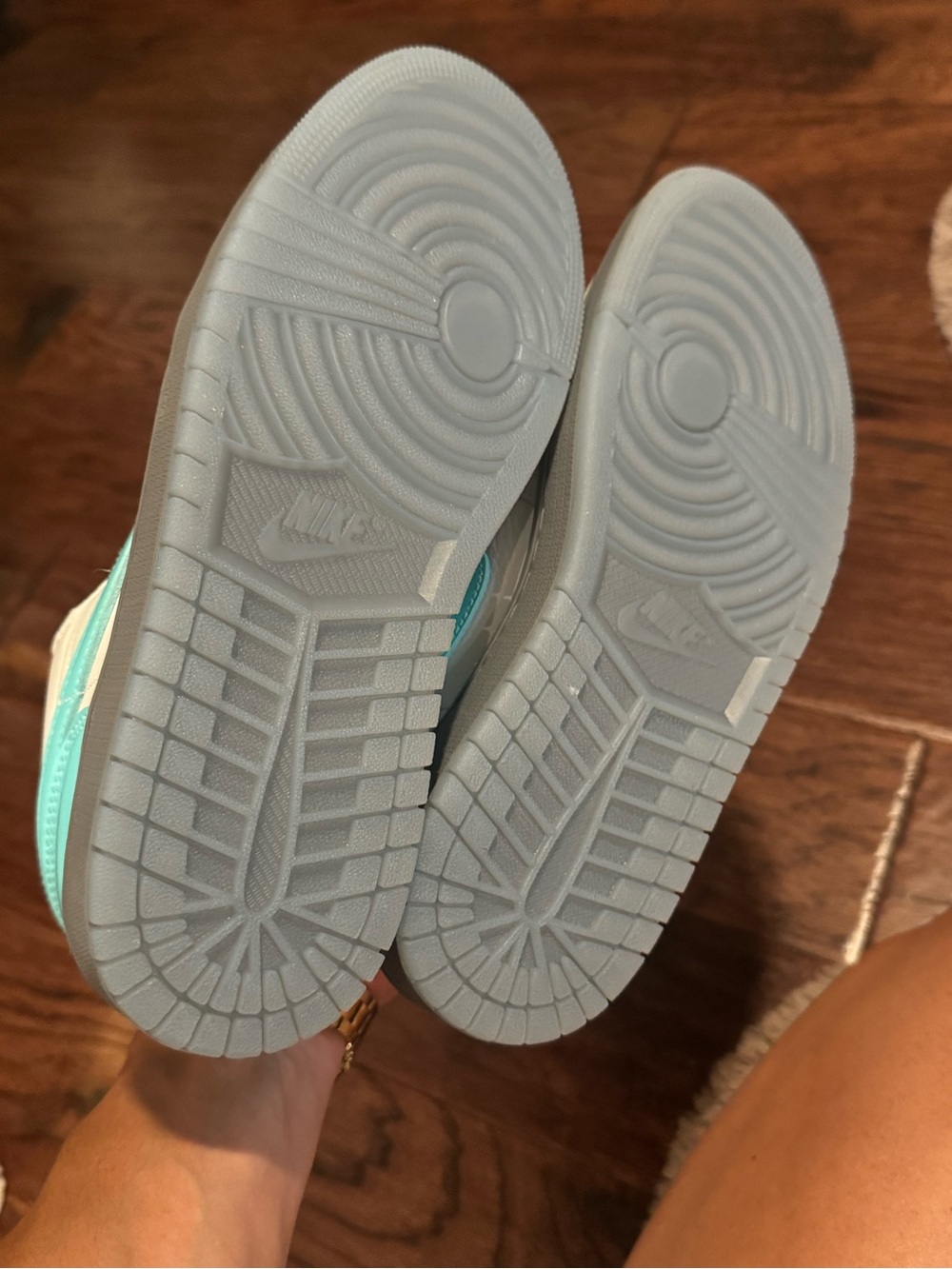 (WMNS) Air Jordan 1 Low SE 'Polaroid' size 8 brand new with box with 2 set laces - Picture 6 of 16